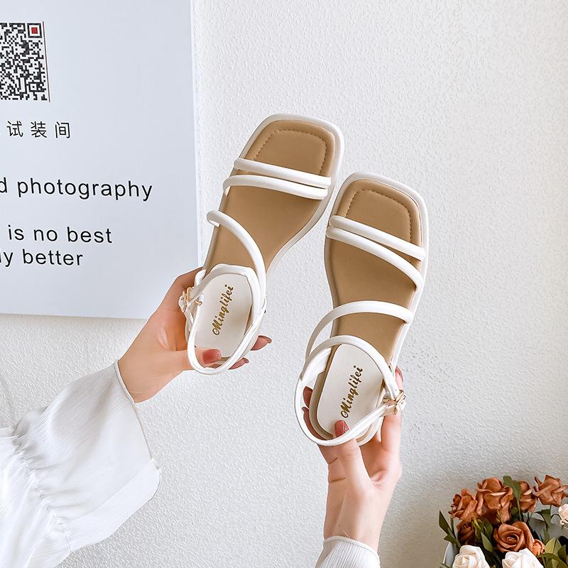 Женские сандалии на плоской подошве 2024 года, летние новые пляжные сандалии 2024 года, женские повседневные сандалии с открытым носком и квадратным носком, элегантные сандалии с тонким ремешком