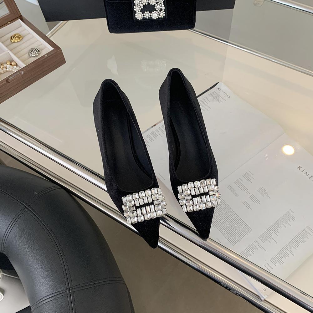 Модные туфли-лодочки с острым носком для женщин, неглубокие, без застежек, атласные, серые, черные, красные, со стразами и пряжкой из кристаллов, 2024 г. Новые поступления, туфли для женщин, 35-39