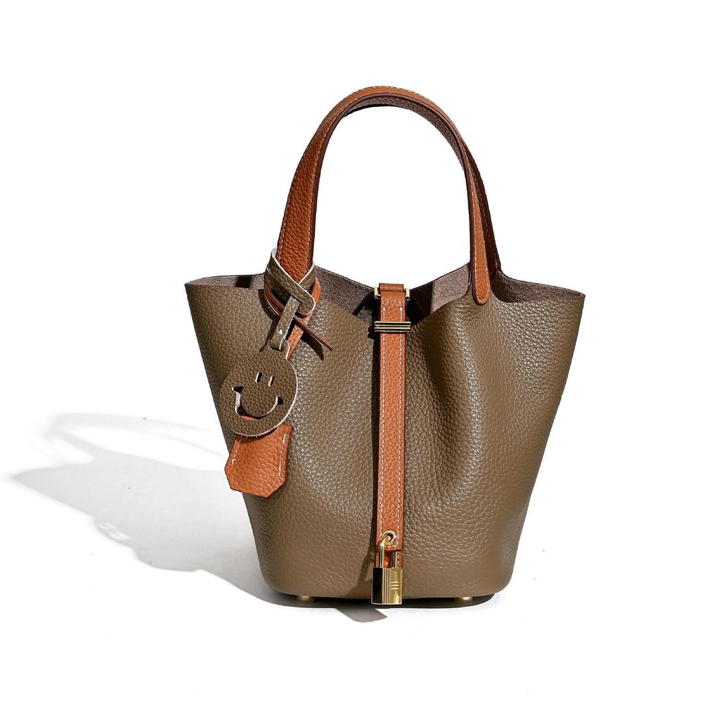 Женская летняя сумка-тоут из коровьей кожи ТОГО на 2025 год