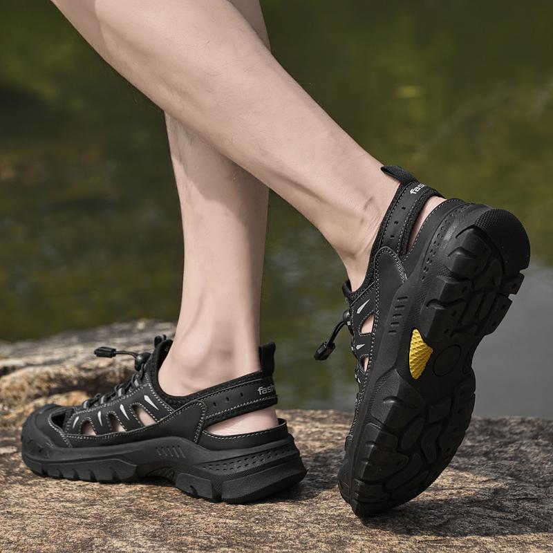 Fashion Comfortable Quick-Dry Beach Shoes  Non-Slip Sole Wading Aqua Shoes Hot Style Male Summer Sandals Fashion Men Hollow Out Sandals
