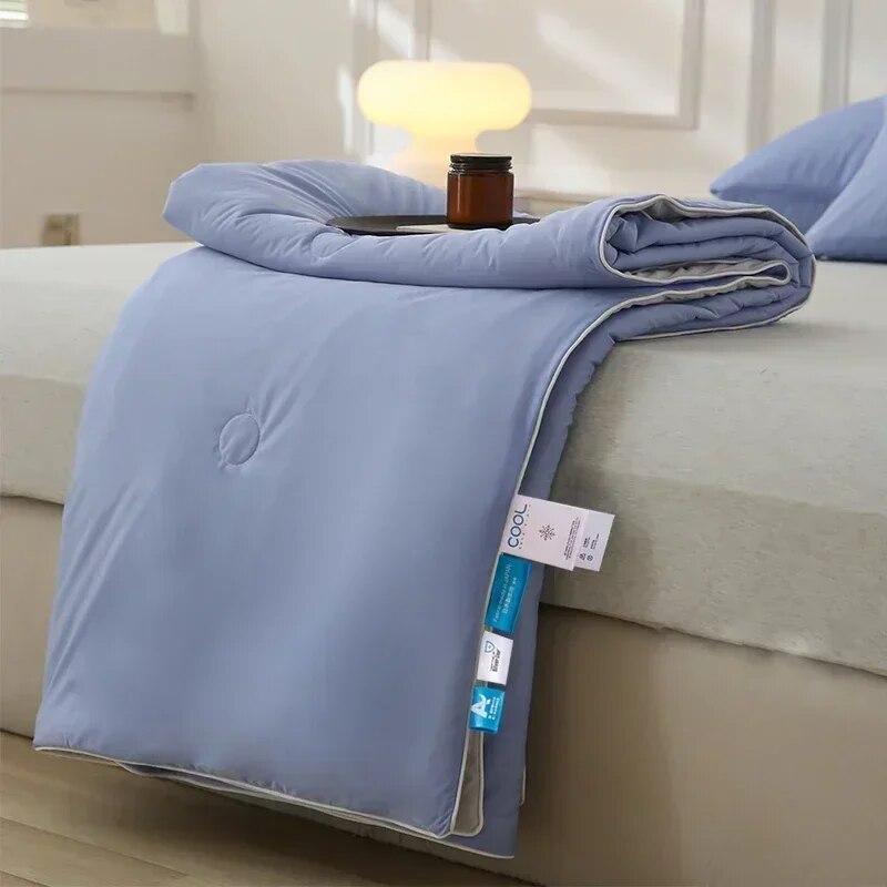 Summer Cooling Blanket Breathable Cool Down Air Condition Quilt Lightweight Summer Comforter with Double Side Cooling Fabric