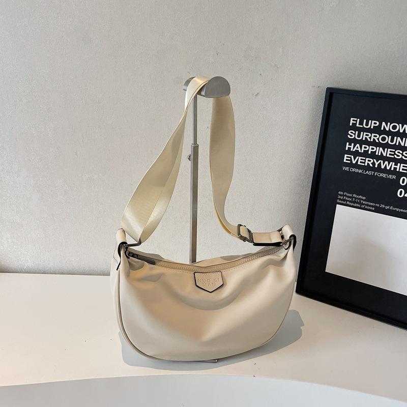 2025 fashion trend casual simple personality large capacity bag summer new women's niche shoulder messenger bag