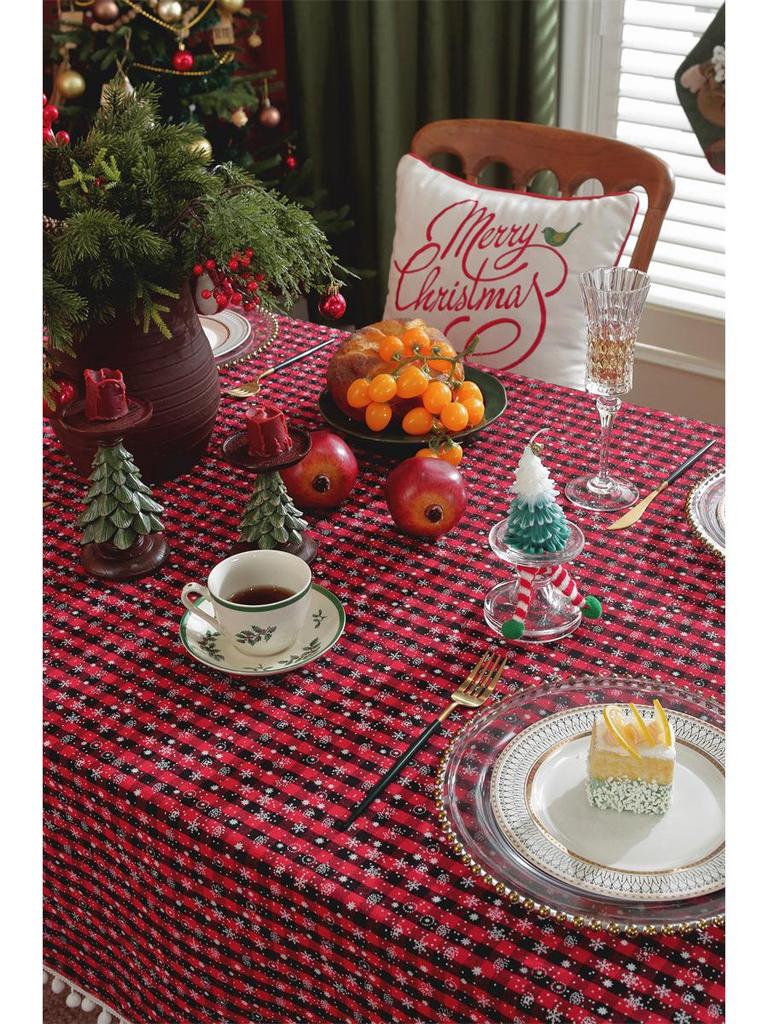 American Yarn-Dyed Holiday Christmas Tablecloth - Red and Green Plaid Cotton Polyester for Coffee and Dining Tables.