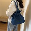 Denim Shoulder Bag Canvas Drawstring Trendy Crossbody Bag Casual Bucket Bag Aesthetic Underarm Bag for Women and Girls