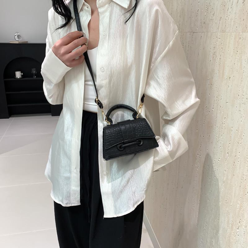 Casual Small Fresh and Fashionable Mini Bag for Women In Spring New Fashionable and Fashionable Texture One-shoulder Crossbody Small Square Bag