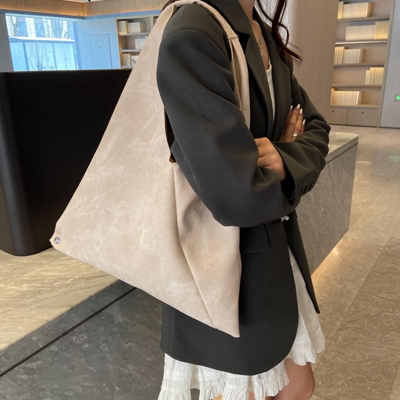 Вместительная сумка-шоппер через плечо в стиле ленивого ветра, нишевая, супермягкая, портативная, модная, мягкая сумка-подушка, женская