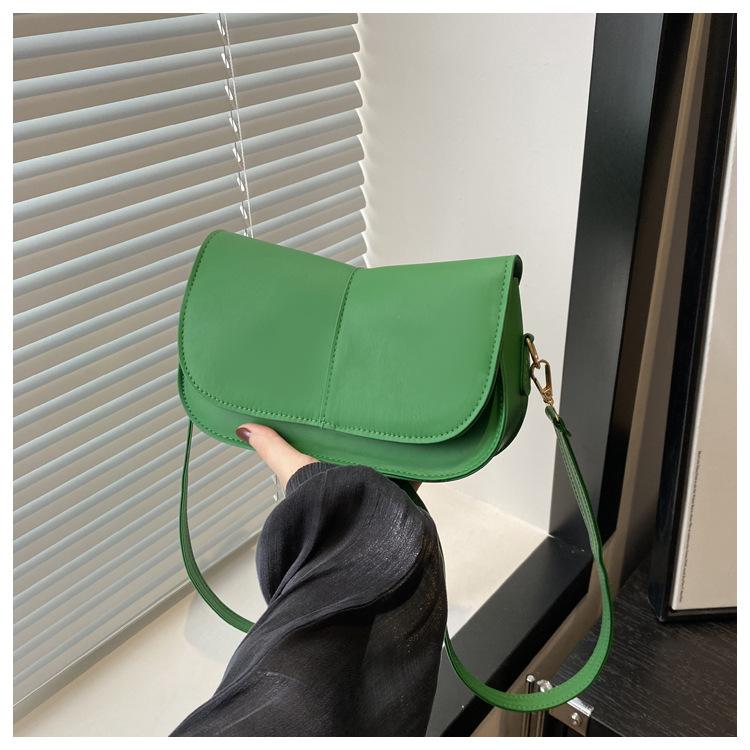 Retro Small Bag Women's 2024 New Trendy Solid Color Shoulder Messenger Bag Simple and Versatile High-end Underarm Bag