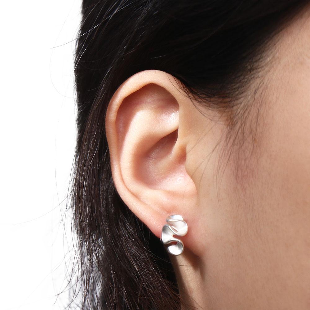 Simple Pleated Stud Earrings 925 Silver Geometric Ear Accessories Women Metal Earrings Party