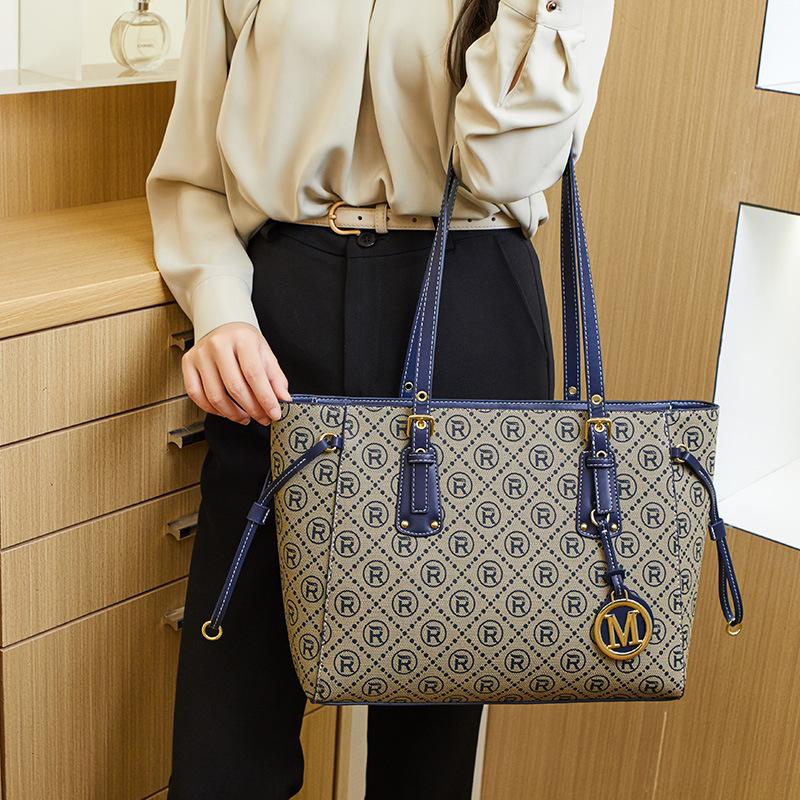 Simple Commuter Handbag Printed New Style Trendy Versatile and Fashionable Large Capacity Travel Shoulder Bag Tote Bag