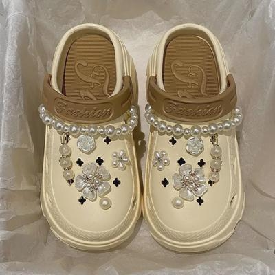 Лето 2024 г. Женские сандалии на толстой подошве с закрытым носком в стиле Xiaoxiang: Увеличивают рост и подходят для использования на открытом воздухе