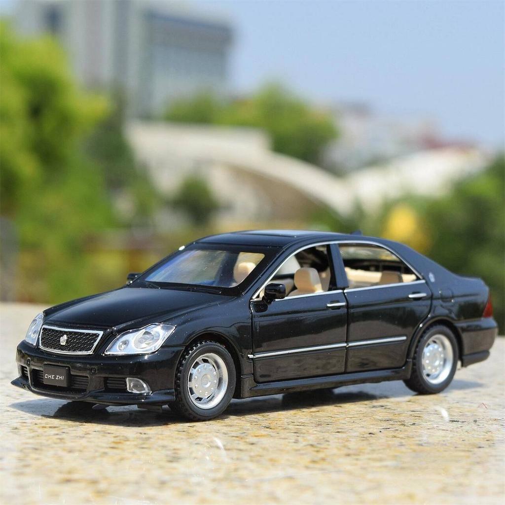 Toyota Crown 12th Generation Simulation Diecast & Toy Vehicles Sounds & Light Pull Back Car 1:32 Alloy Collection Model