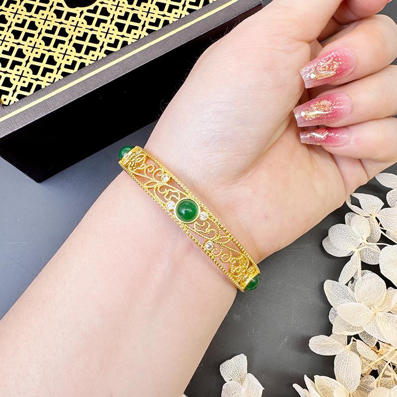 Hollow Chalcedony Opening Micro-national Fashion Retro Jewelry Bracelet