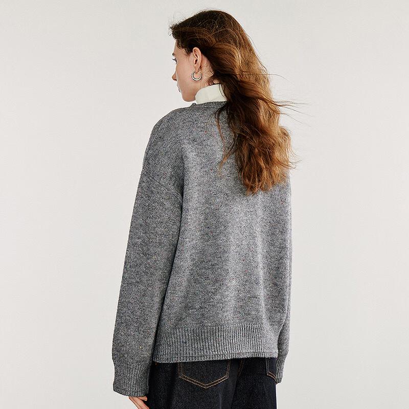 Женский свитер Чую свободного кроя с цветочной вышивкой