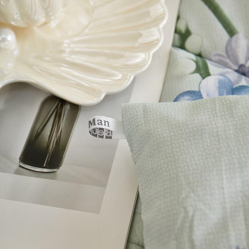 Begamann Fresh Floral Lavender Soy Fiber Warm Quilt