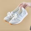 Летняя женская обувь модный тренд мягкая подошва на одной педали шнуровка туфли с мелким вырезом тонкие дышащие маленькие белые туфли
