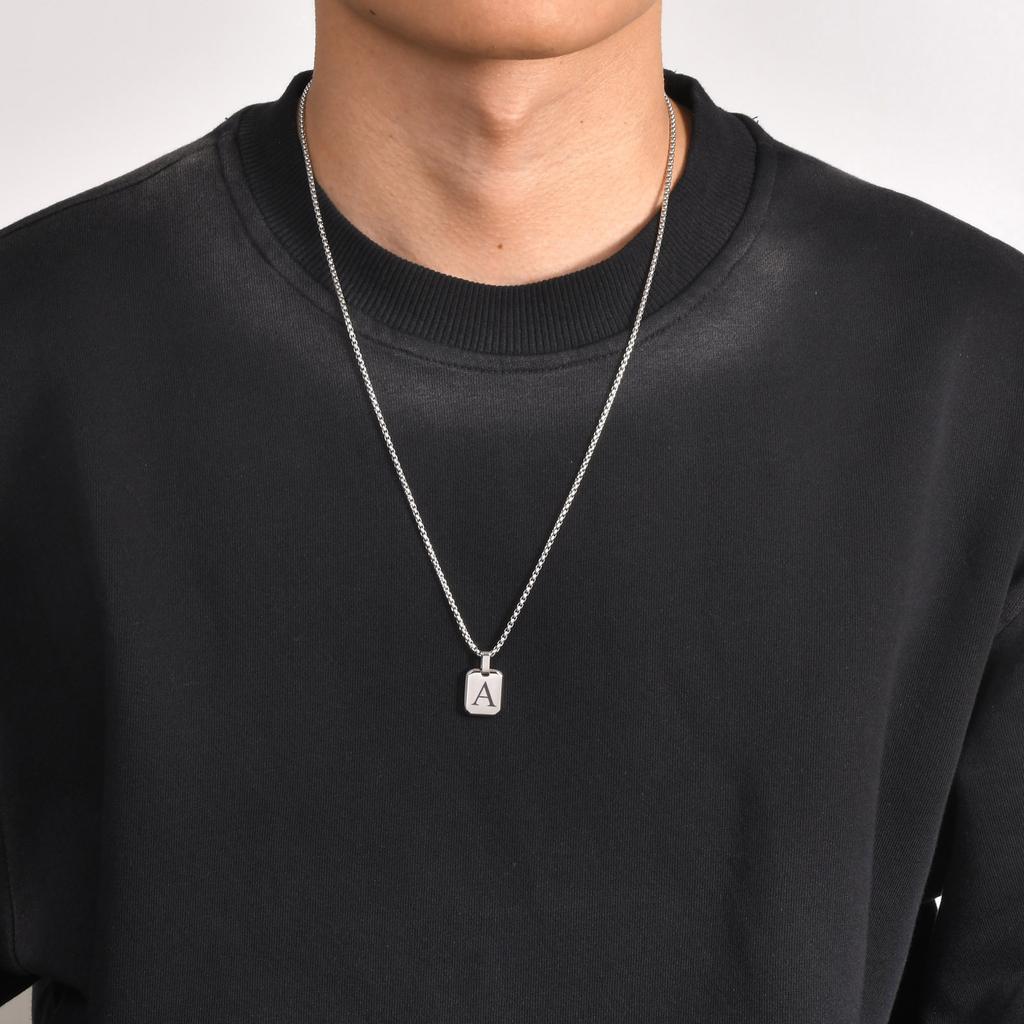 Стильное ожерелье с 26 буквами для мужчин, водонепроницаемое ожерелье с квадратной подвеской из нержавеющей стали, ожерелья с инициалами алфавита, подарки
