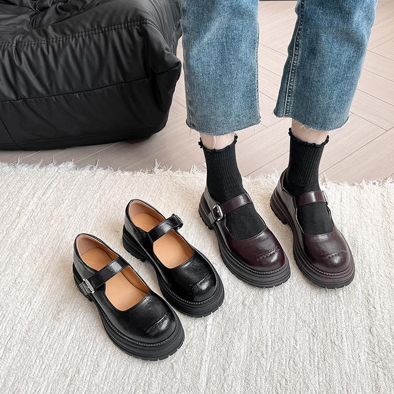 Туфли Мэри Джейн с мелким вырезом женские 025 весна новая толстая подошва круглый носок студенческий стиль слово с одинарными туфлями ретро маленькие кожаные туфли