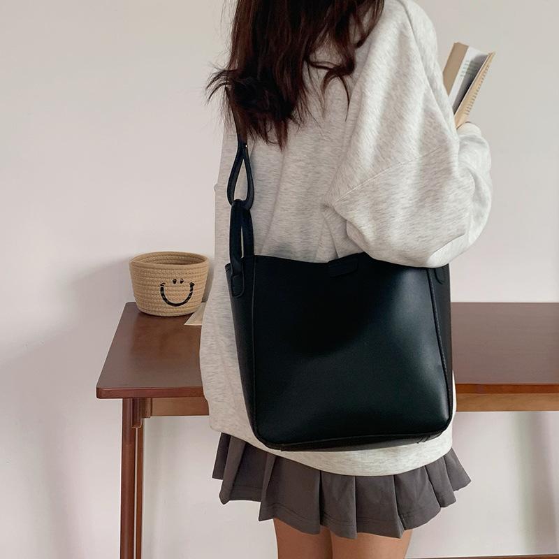 Новая текстурированная сумка-корзина для овощей большой вместимости, модная сумка-мессенджер через плечо для通勤, универсальная сумка-тоут, женская сумка, тренд