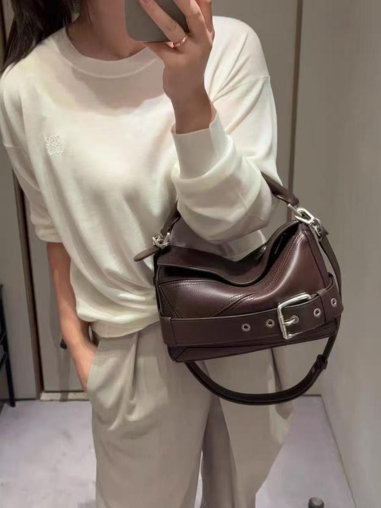 Женская сумка кроссбоди из натуральной кожи с геометрической лоскутной отделкой и пряжкой ремня в байкерском стиле