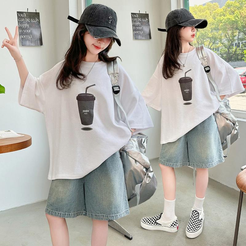 Girls' summer short sleeved T-shirt set 2026 new Korean version stylish little girls' summer denim shorts two-piece set