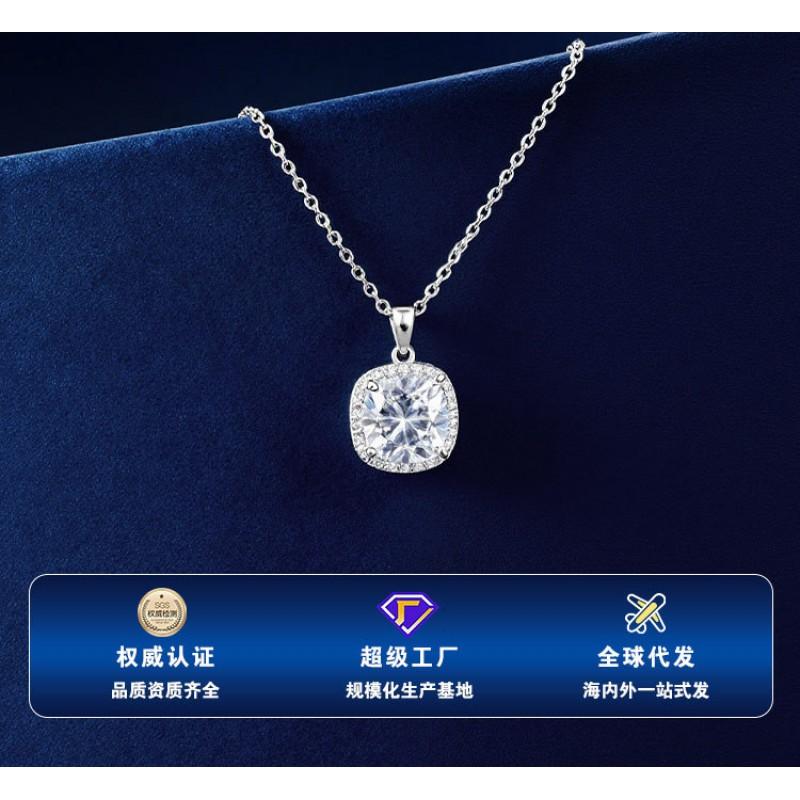 Womens Small Sugar Cube Necklace Elegant Light Luxury Clavicle Chain Versatile Jewelry Girlfriend