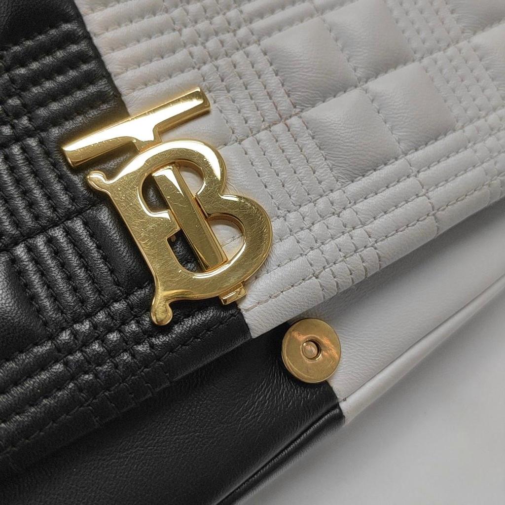 [Б/у] Сумка Lola Bag TB Logo, стеганая, двухцветная, из овечьей кожи, с металлической цепочкой, на плечо, маленькая - в очень хорошем состоянии #72BWHQ