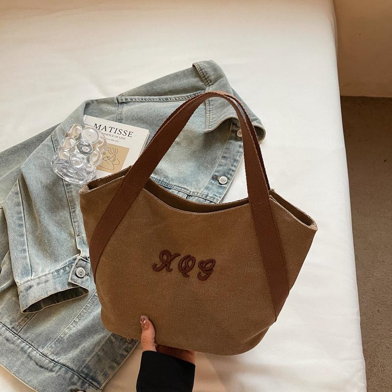 A Large-capacity, Fashionable and Niche Single-shoulder Bag for Women, A Tote Bag for Female Students' Classes