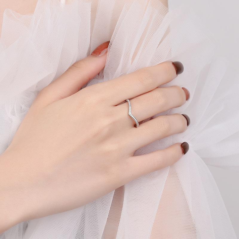 Camikala M005 V-Shaped Moissanite D Color VVS1 Stackable Chevron Ring 925 Sterling Silver GRA Certified Wedding Guard Band Women