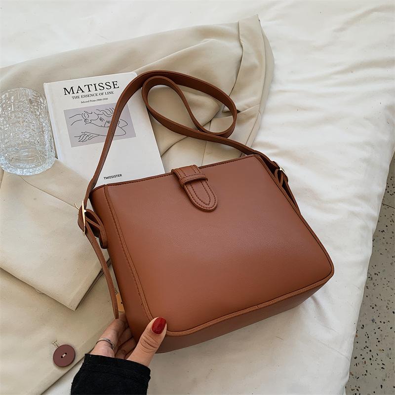 Сумка женская универсальная сумка через плечо стильная и простая сумка через плечо большой емкости текстурированная сумка-ведро