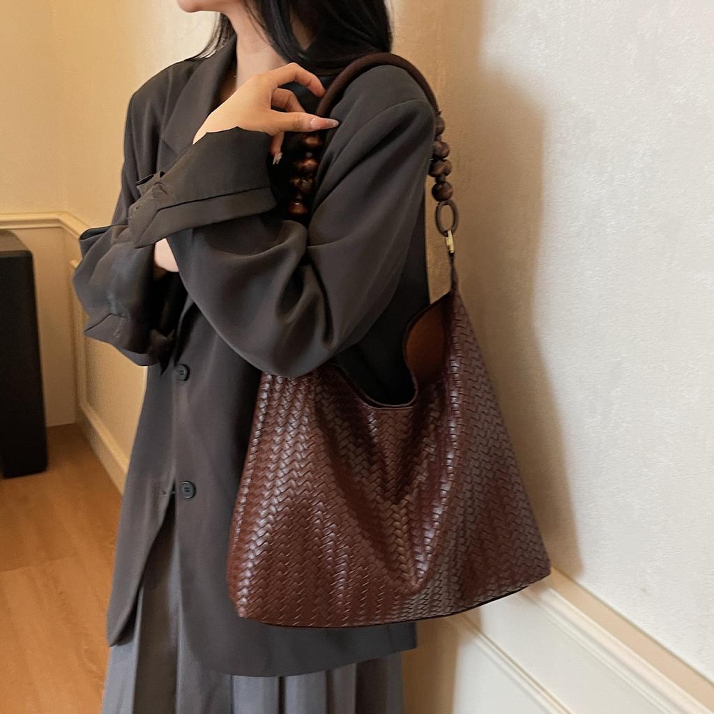 Large-capacity Retro Woven Underarm Bag Women's 2025 New Autumn and Winter Versatile Single Shoulder Mother and Child Bag Commuter Tote Bag