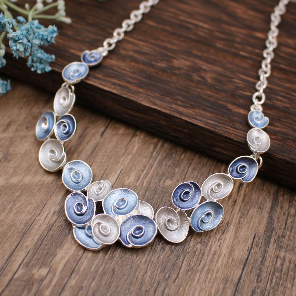 Эмалевый цвет полый геометрический цветок длинная подвеска, женская подвеска-ожерелье в форме сердца с высоким чувством универсальности