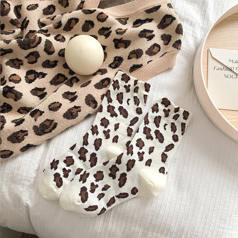 Female Autumn and Winter New Style Trend All Without Bone Animal Grain Wide Mouth Tube Stack Socks