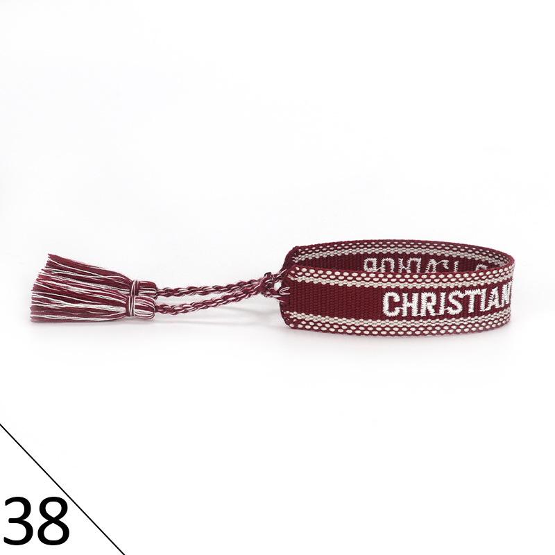 Браслет дружбы ручной работы с вышивкой и кисточками для женщин