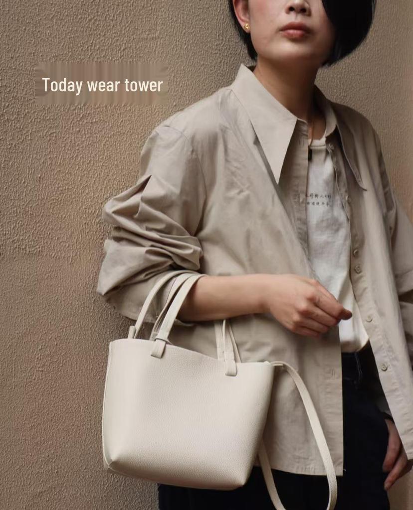 Маленькая сумка-тоут The Row из натуральной кожи - Большая вместимость, узор личи, стили ношения на плече/кроссбоди/под мышкой.