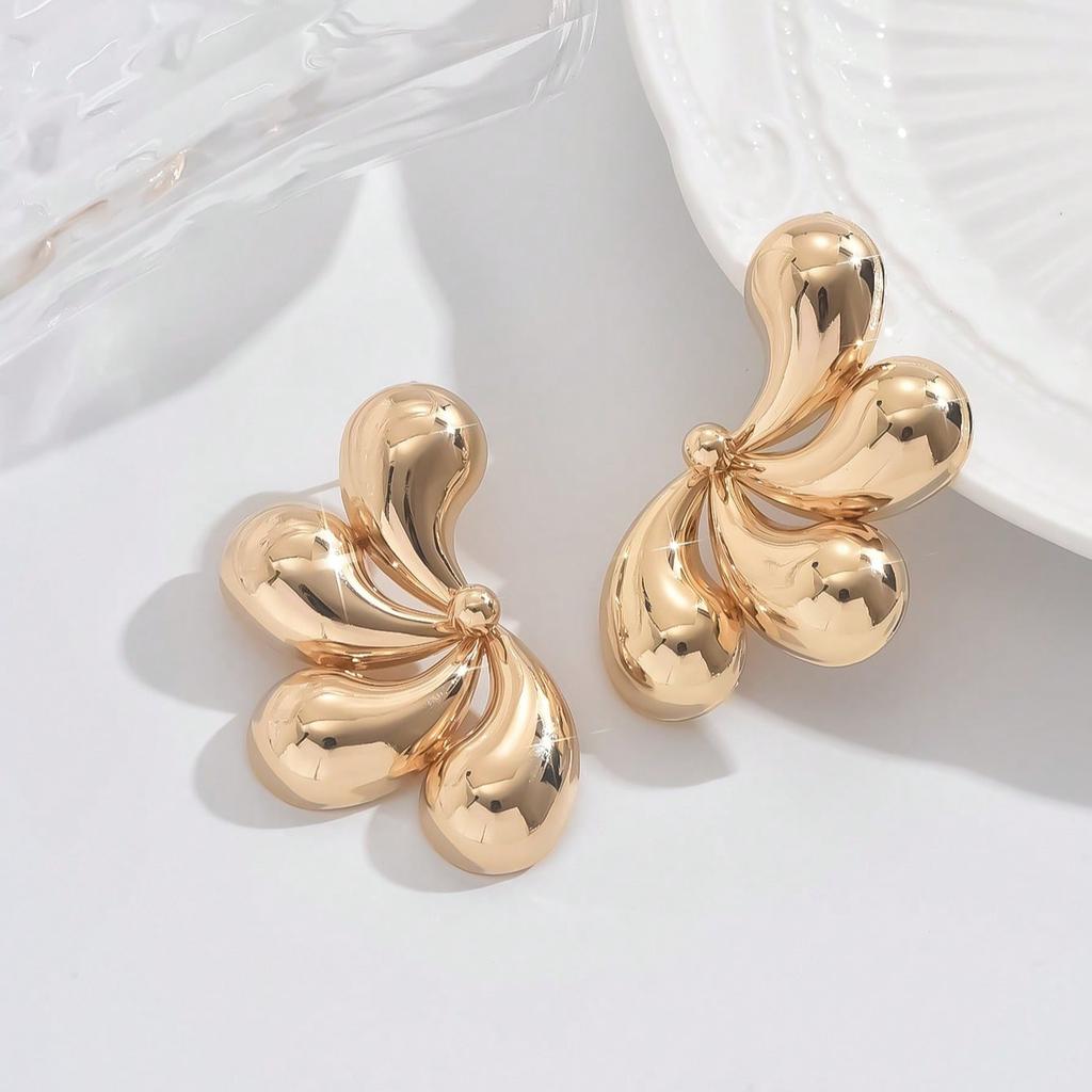 1 Pair Elegant Ocean-Style Spray Drip Stud Earrings, Featuring A Fascinating Design, Perfect Daily Wear To Enchanting Holiday Parties