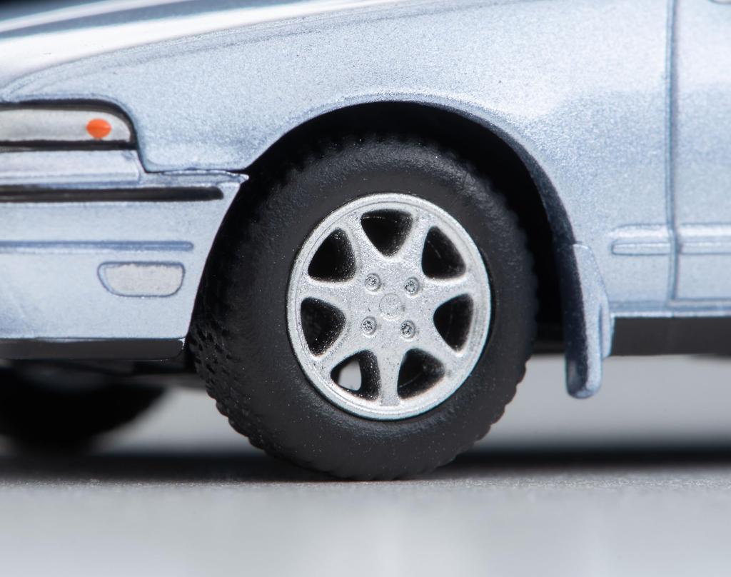 Tomica Limited Vintage Neo LV-N319a Nissan Cefiro Cruising Пурпурно-серебристый 90 год Готовое изделие