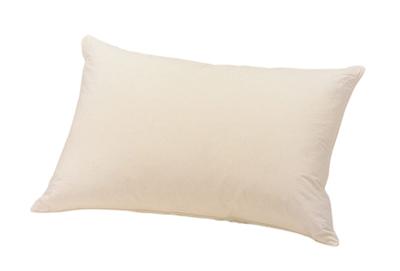 Подушка French Bed Feather Pillow Изготовлена из высококачественного хлопкового наполнителя с высокими влагоотводящими свойствами. Размер 50 x 70 см. Kinari French bed 076468168 ``Подушка Feather'' с высокой степенью чувствительности.