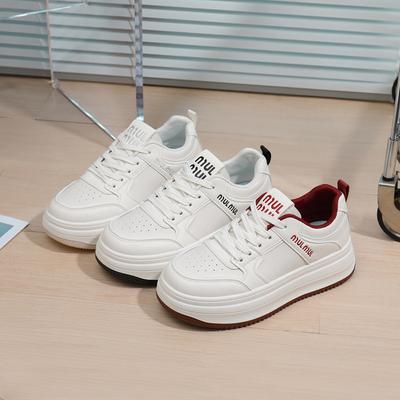 2025 весна маленькие белые туфли новая корейская версия ins женские студенческие туфли для увеличения роста на платформе спортивные туфли для доски повседневная обувь женская NK869