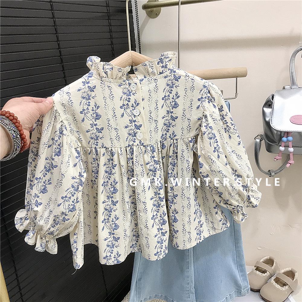 Корейская блузка с цветочным принтом и расклешенные джинсы - Наряд 'Бэби Долл' для весны/осени