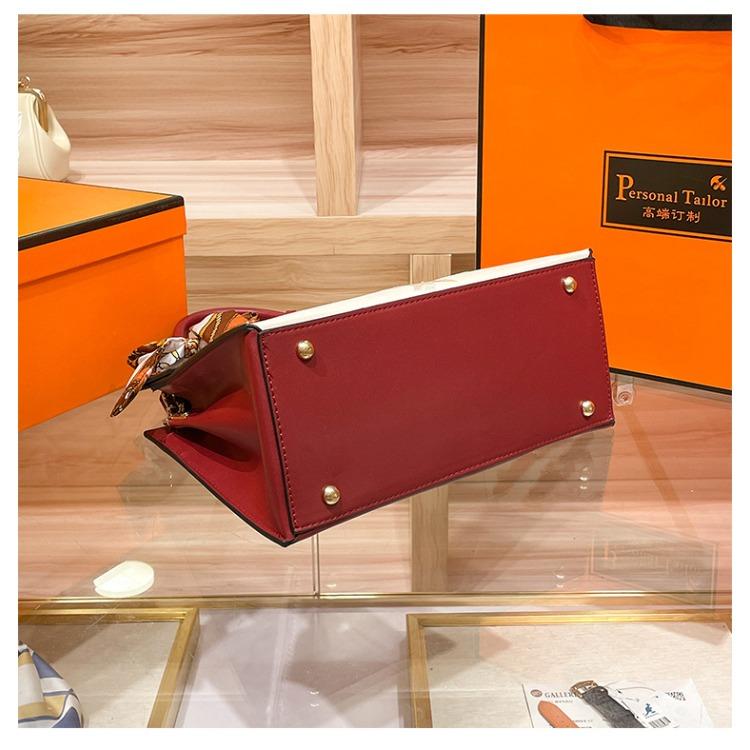 W. D. Свадебная сумка POLO для женщин, новинка 2023 года, легкая, роскошная и большая вместительная сумка для матери с вышивкой лотоса для женщин, 1973 г.