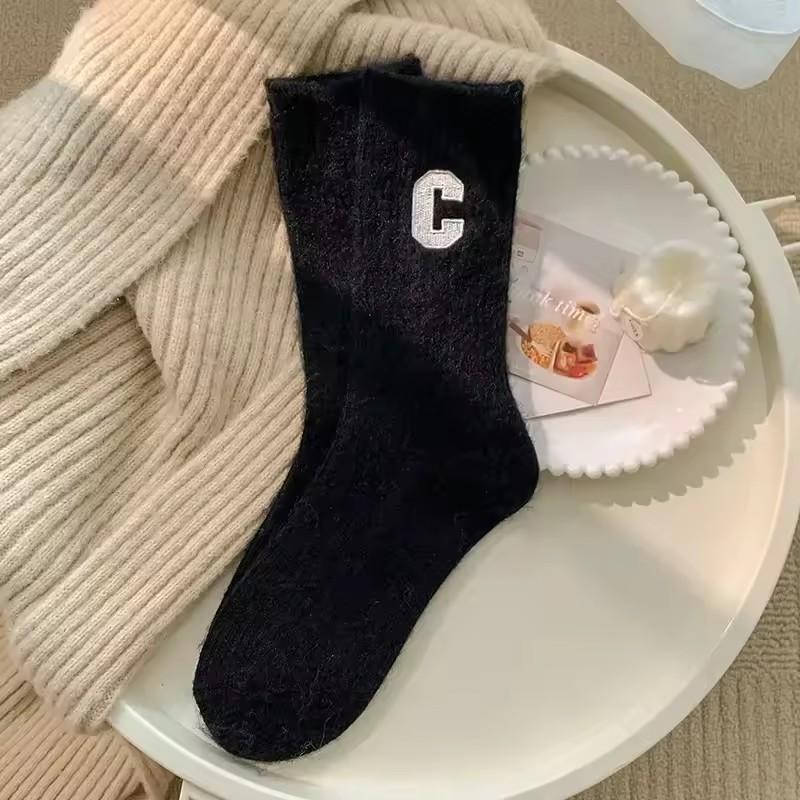 Luxury Women's Socks Warm Winter Thick Cashmere Casual Japanese Fashion Solid Color Comfortable Home Socks Long High Quality