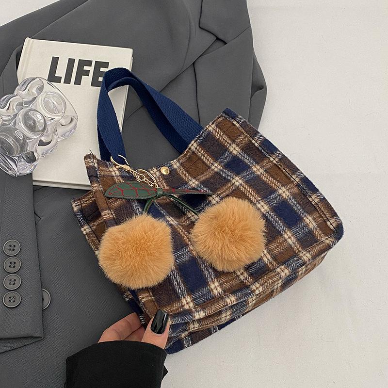 Осенне-зимняя ретро-сумка из шерсти для женщин, новая корейская сумка-тоут, универсальная повседневная сумка большой вместимости на одно плечо для поездок на работу