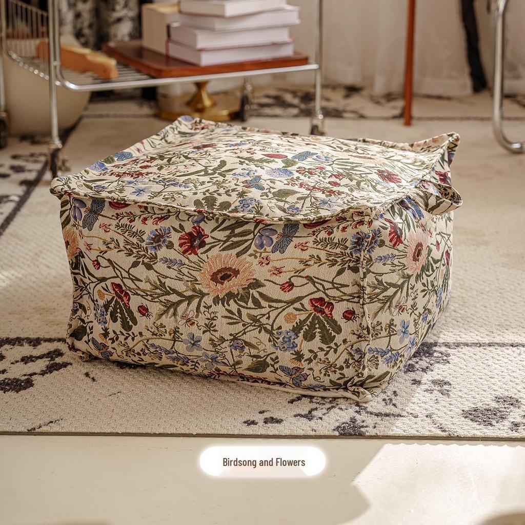 Nordic Oil Painting-Style Futon Cushion: Retro Light Luxury for Living Room Floor or Seat.