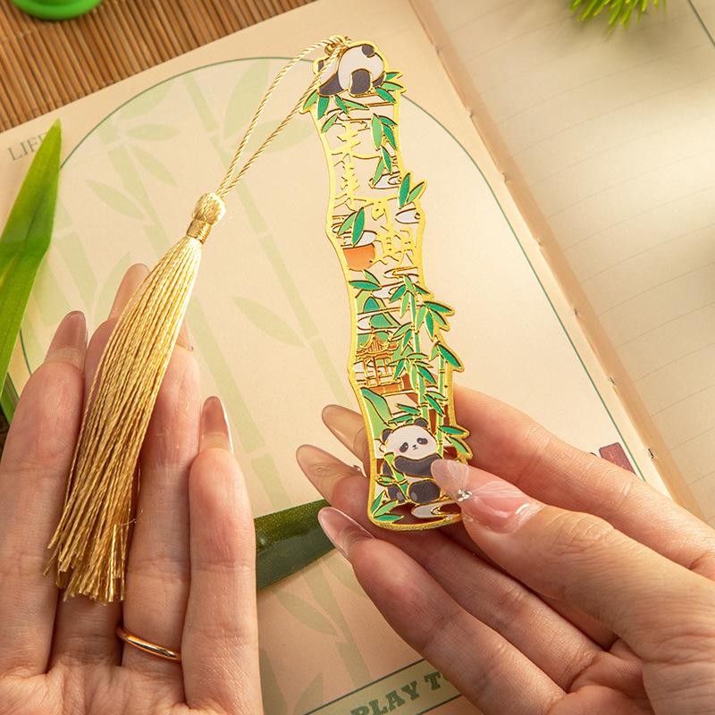 Chinese Style Panda Metal Bookmark Ins Style High-value Hollow Exquisite Cultural and Creative Students Give Gifts To Friends