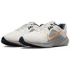 Nike Мужские кроссовки Quest 5 Sail Total Orange Cream Thunder-Blue Light-Iron-Ore DD0204-103