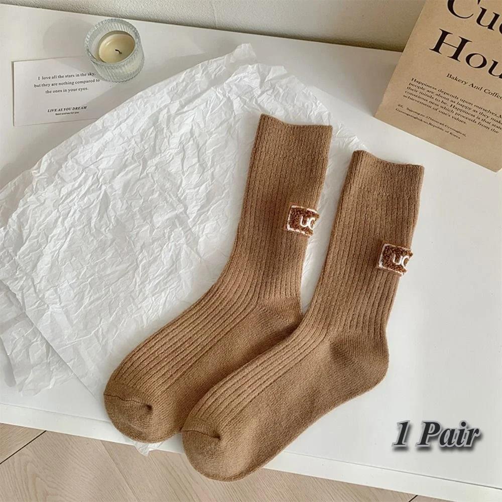 1 пара зимних однотонных бархатных утолщенных махровых носков, разноцветные носки средней длины до икры с вышитым логотипом, теплые, повседневные хлопковые носки