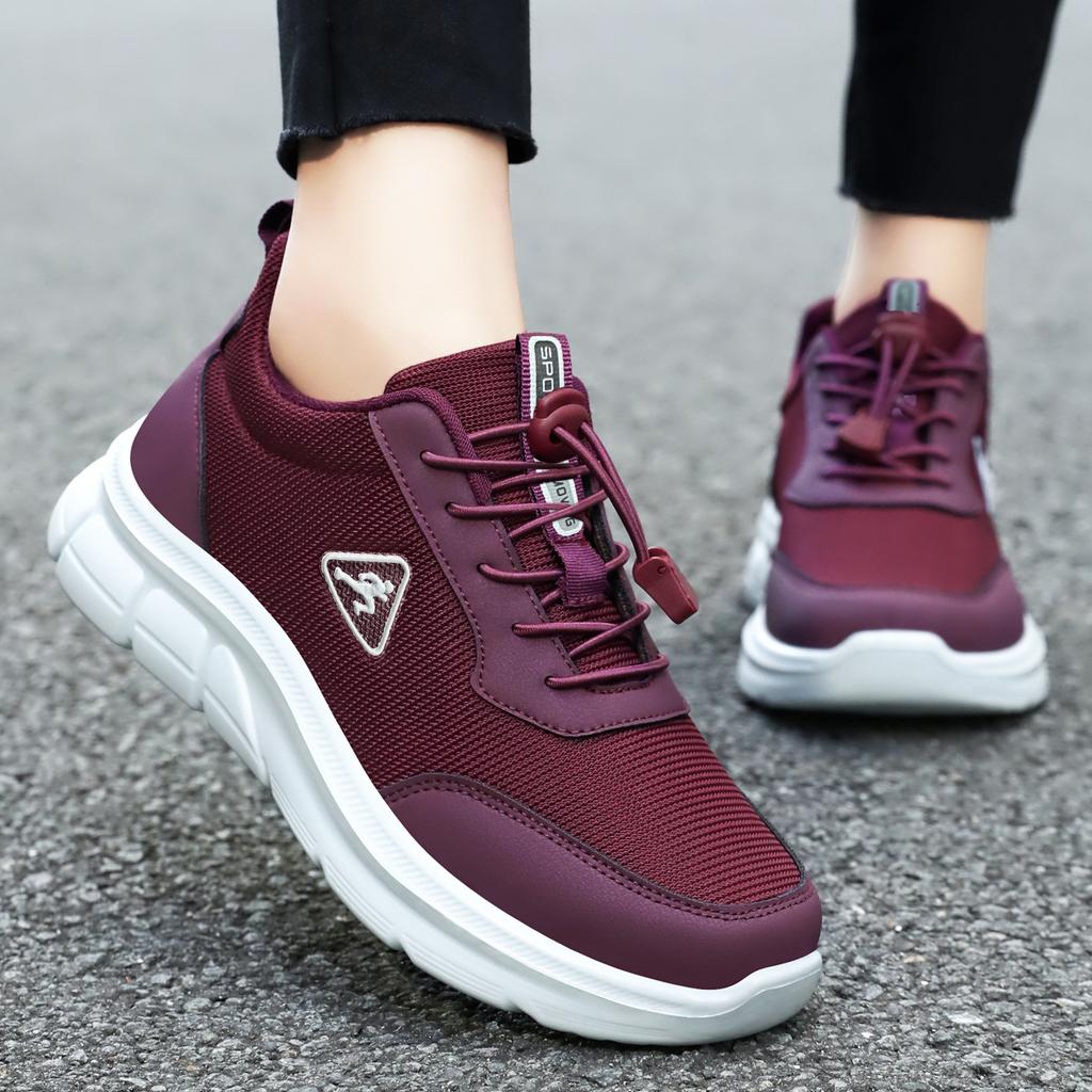 Stepping shoes men's shoes breathable and lightweight mesh shoes outdoor casual shoes versatile single shoes