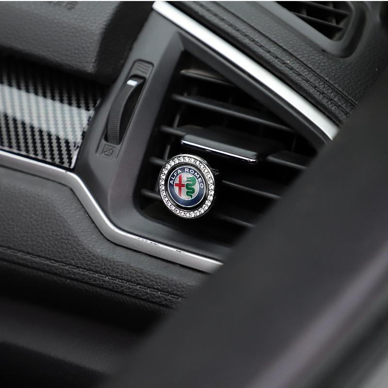 Автомобильные наклейки Для Alfa Romeo Автомобильный освежитель воздуха Автоаксессуары Диффузор парфюма для салона Для Alfa Romeo Giulietta Mito 159 Giuli
