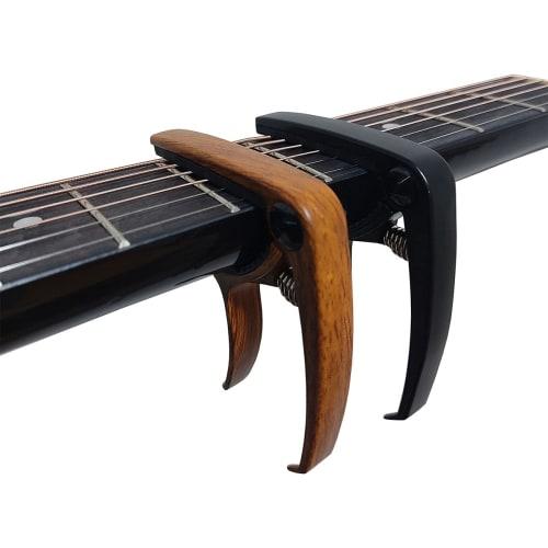 Melorudo Guitar Capo (Dark Woodgrain) with Logo and Two Cross Picks (2 Types, MA100011B01N0)
