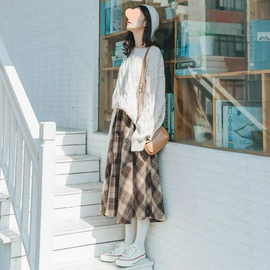 Milk Tea Woolen Plaid A-line Skirt for Autumn/Winter – High Waist, Slimming Midi for Students